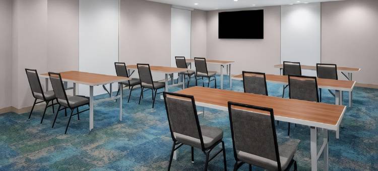 德梅因德雷克大学希尔顿惠庭套房酒店(Home2 Suites des Moines at Drake University)图片