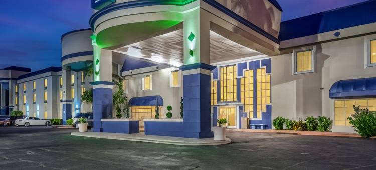 克拉丽奥酒店及套房-中央清水海滩(Clarion Inn & Suites Central Clearwater Beach)图片