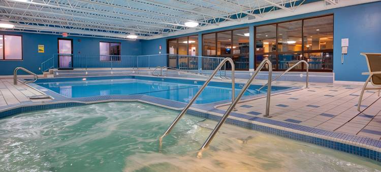 Holiday Inn Express 的SAULT科技教育。玛丽(Holiday Inn Express SAULT STE. MARIE by IHG)图片