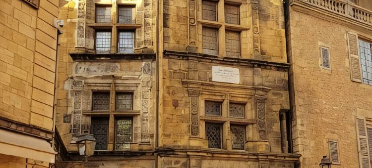 红磨坊舒适大酒店(Hôtel Grand Confort Le Moulin Rouge)图片
