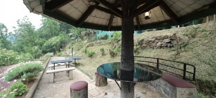 松树旅馆(Pine Borough Inn)图片