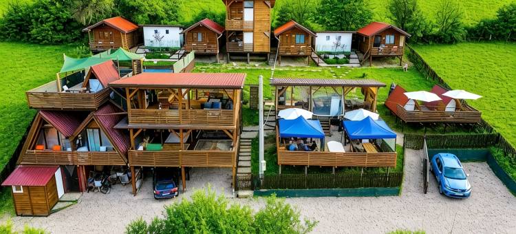 波斯尼亚金字塔豪华帐篷住宿(Bosnian Pyramid Glamping)图片