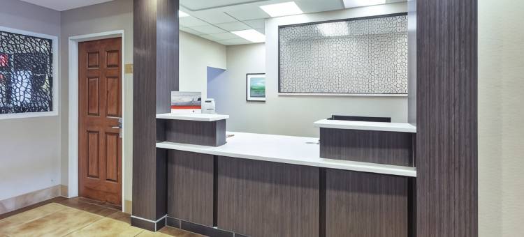 Candlewood Suites 印第安纳波利斯国际机场(Candlewood Suites Indianapolis Airport)图片