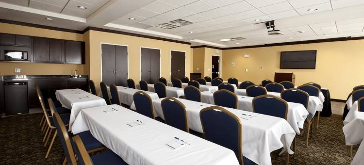 智选假日套房酒店特洛伊(Holiday Inn Express & Suites Detroit North - Troy)图片