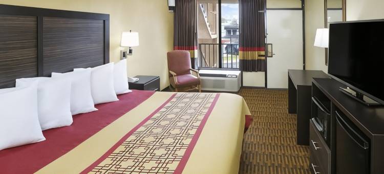 哥伦布北摩尔堡温德姆戴斯酒店(Days Inn by Wyndham Columbus-North Fort Moore)图片