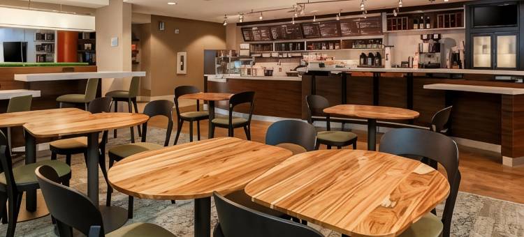 波托马克米尔斯伍德布里奇万怡酒店(Courtyard Potomac Mills Woodbridge)图片