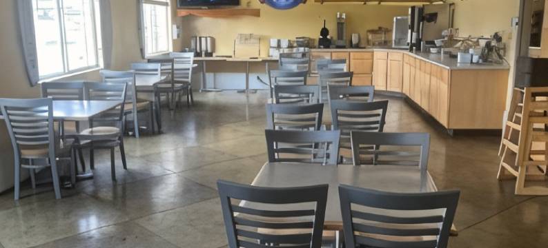 劳伦斯堡呗盟套房酒店(Baymont by Wyndham Lawrenceburg)图片