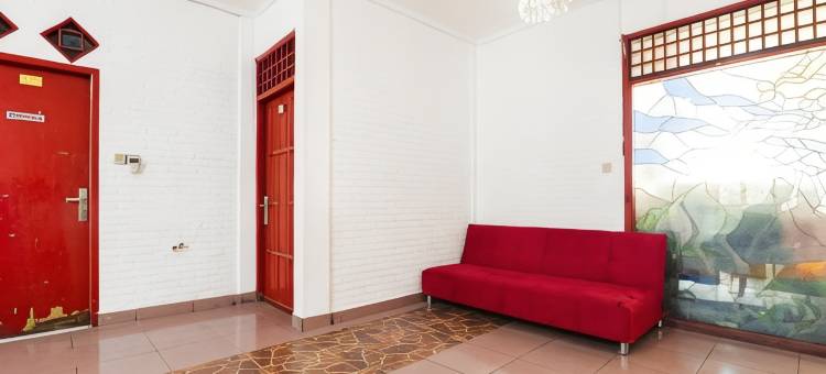 红多兹酒店-帕穆朗大学(RedDoorz Near Universitas Pamulang)图片