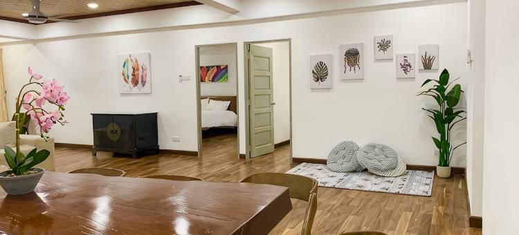 {Free Wifi}Spacious Wooden TOP Floor Apartment图片