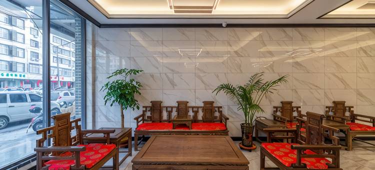 铂丽水晶精品酒店(新蔡县水韵天街景区店)图片