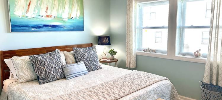 蔚蓝之间 - 海滨2卧2卫公寓，带泳池(Between The Blue - Oceanside 2B/2B Condo w/ Pool)图片