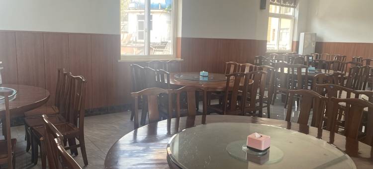 天佑京铁北戴河酒店(怀庆店)图片