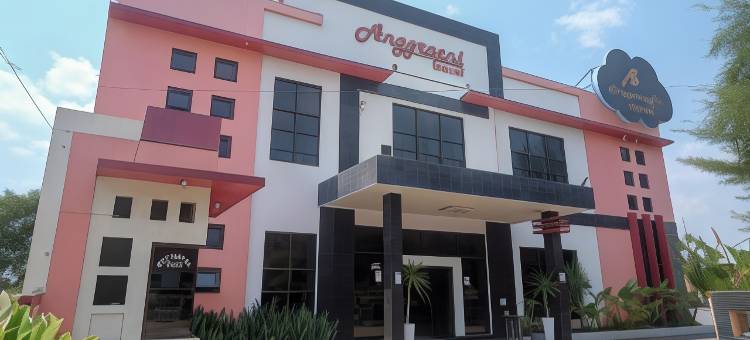 城市视野酒店安格拉尼-贾蒂巴朗(UrbanView Hotel Anggraeni Jatibarang)图片