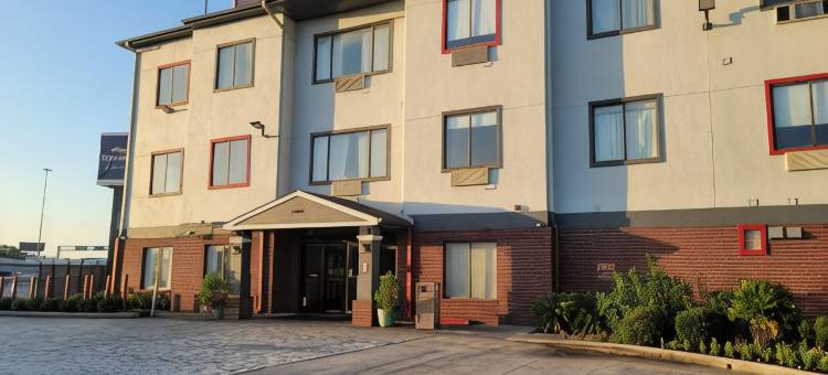 休斯顿布鲁克霍洛呗盟酒店(Baymont by Wyndham Houston Brookhollow)图片