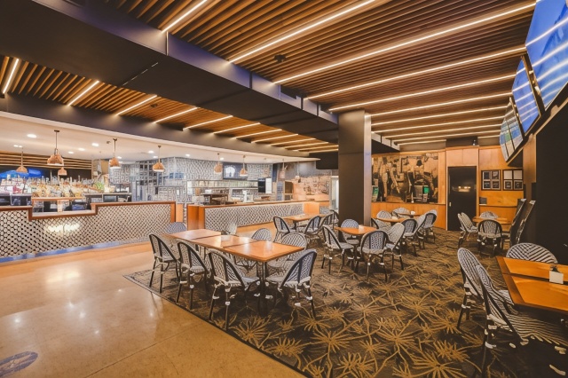 Airlie Beach Hotel Over view