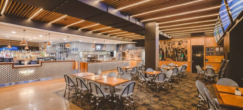 艾利滩酒店(Airlie Beach Hotel)图片