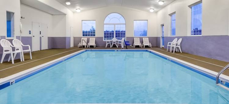 伦敦温德姆麦客达套房酒店(Microtel Inn & Suites by Wyndham London)图片