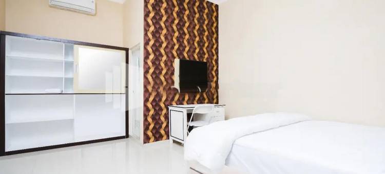 玛朗卡利莫索多米特拉红门酒店-近玛朗新城火车站(Omah Kalimosodo Mitra RedDoorz Near Stasiun Malang Kota Baru)图片