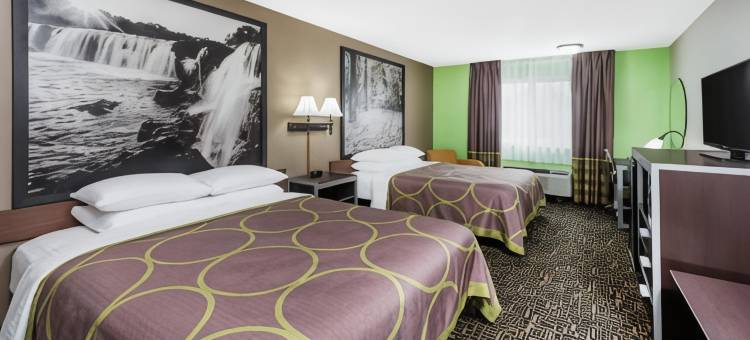 沃伦斯堡温德姆速8酒店(Super 8 by Wyndham Warrensburg)图片