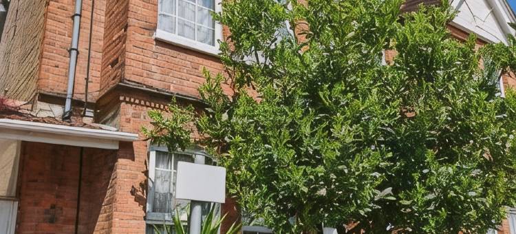 斯努兹登韦尔斯利酒店-近斯劳车站(SnoozeDen Wellesley – Near to Slough Station)图片