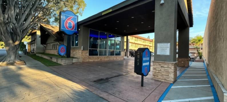 Pasadena, 加州6号汽车旅馆 – 帕萨迪纳老城区域(Motel 6 Pasadena, CA – Old Town Pasadena Area)图片