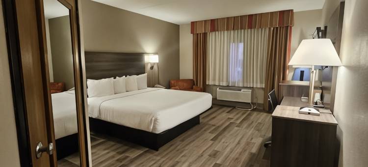 普拉特城KCI机场温德姆华美达酒店(Ramada by Wyndham Platte City KCI Airport)图片