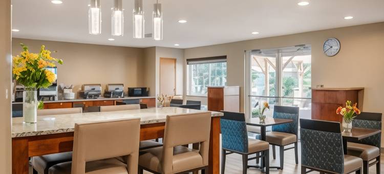 20 号公路迪比克主流套房(MainStay Suites Dubuque at Hwy 20)图片