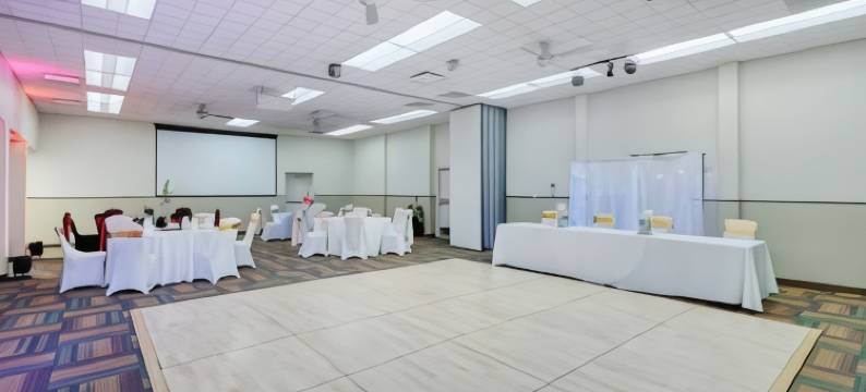 克洛斯路贝斯特韦斯特优质酒店及会议中心(Best Western Plus Loveland Inn)图片