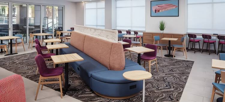 孟菲斯市中心希尔顿惠庭酒店(Home2 Suites by Hilton Memphis Downtown)图片