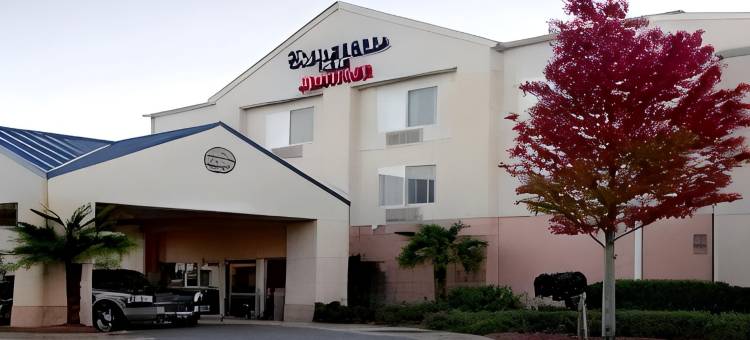 亚特兰大萨沃尼万枫酒店及套房(Fairfield Inn & Suites Atlanta Suwanee)图片