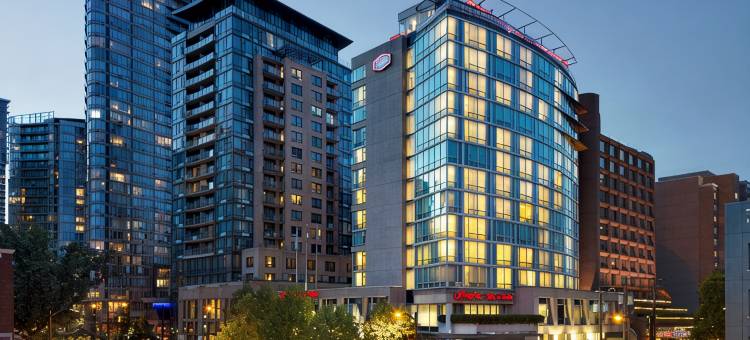 温哥华市区希尔顿欢朋套房酒店(Hampton Inn & Suites, by Hilton - Vancouver Downtown)图片
