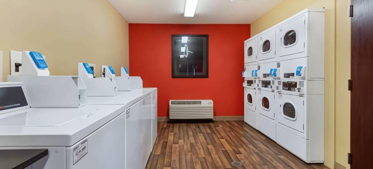 罗切斯特南梅奥诊所美茵斯坦套房酒店(MainStay Suites Rochester South Mayo Clinic)图片