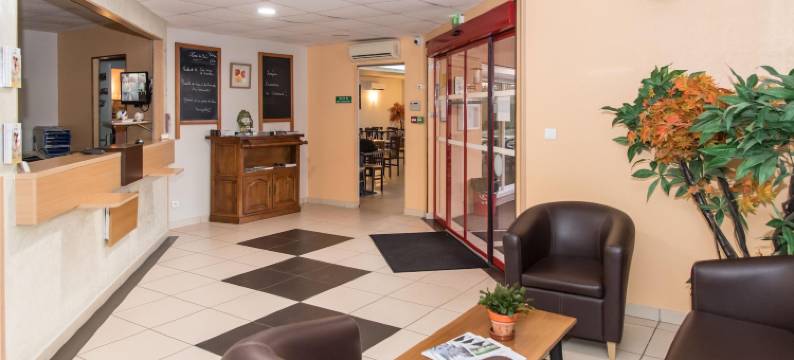 斯涛特尔拉祖酒店(Hôtel Azur Saint Junien Cit'Hotel)图片