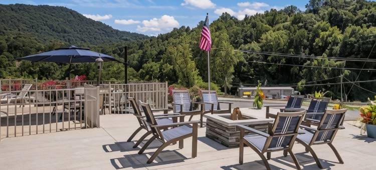 凯艺酒店(Clarion Pointe Sylva Near Cherokee Area)图片