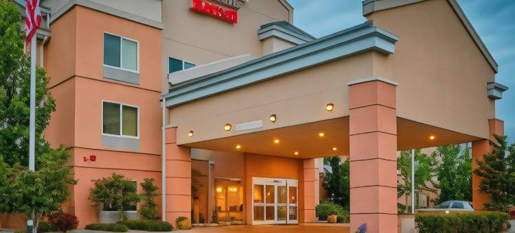 万枫旅馆及套房伯灵顿酒店(Fairfield Inn & Suites Burlington)图片