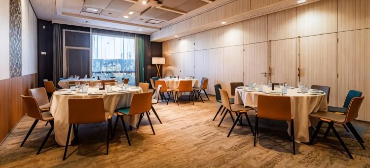 兰斯蒂恩奎克斯诺富特酒店(Novotel Reims Tinqueux)图片