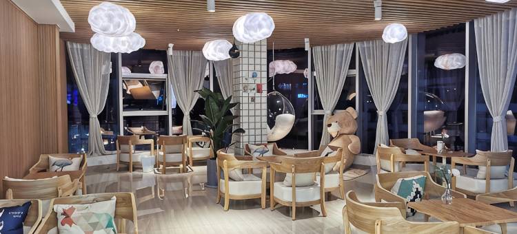 花海假日酒店(崇州市政府罨画池店)图片