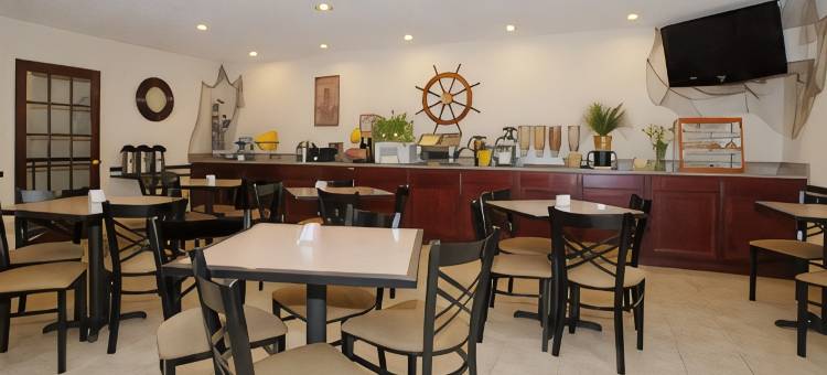 雷克伍德贝斯特韦斯特优质酒店(Best Western Lakewood Inn)图片