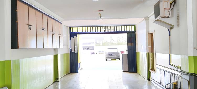 罗马宣言伊斯兰教酒店 红门(Roemah Proklamasi Syariah Mitra RedDoorz)图片