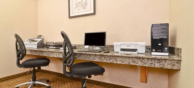 马科姆贝斯特韦斯特优质酒店(Best Western Macomb Inn)图片
