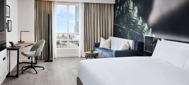 诺富特多伦多中心酒店(The Novotel Toronto Centre)图片