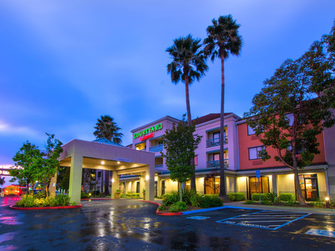 奥克兰机场万怡酒店