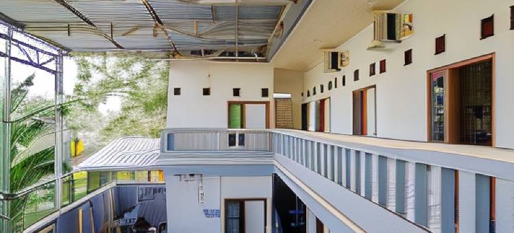 红多兹酒店-近岸朱RSUD(RedDoorz Near Rsud Nganjuk)图片