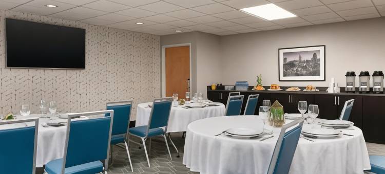 罗利竞技场福朋喜来登酒店(Four Points by Sheraton Raleigh Arena)图片