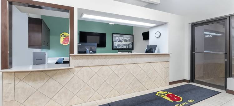 皮尔温德姆速8酒店(Super 8 by Wyndham Pierre SD)图片