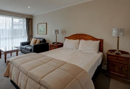 Ashmont Motor Inn & ApartmentsHotel Overview