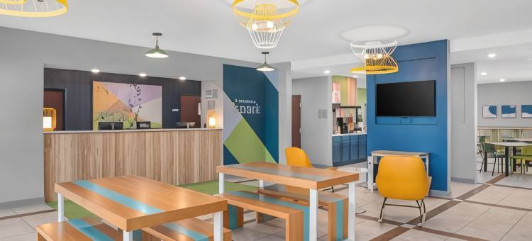 希尔顿迈诺特Spark酒店(Spark by Hilton Minot)图片