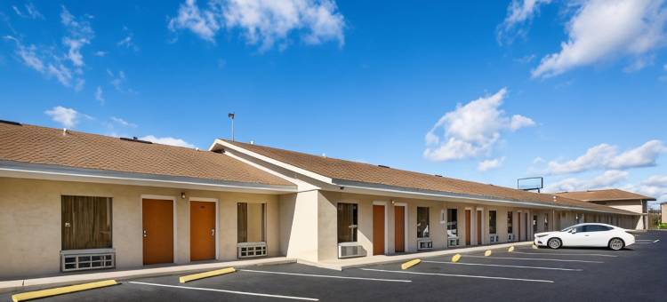 湖市I-75罗德威酒店(Rodeway Inn Lake City I-75)图片