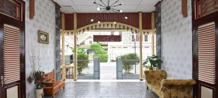 红多兹旅馆@日惹图古金色(RedDoorz at Golden Inn Tugu Yogyakarta)图片