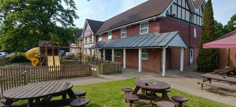 伦敦盖特威克机场东普瑞米尔酒店(Premier Inn London Gatwick Airport East)图片